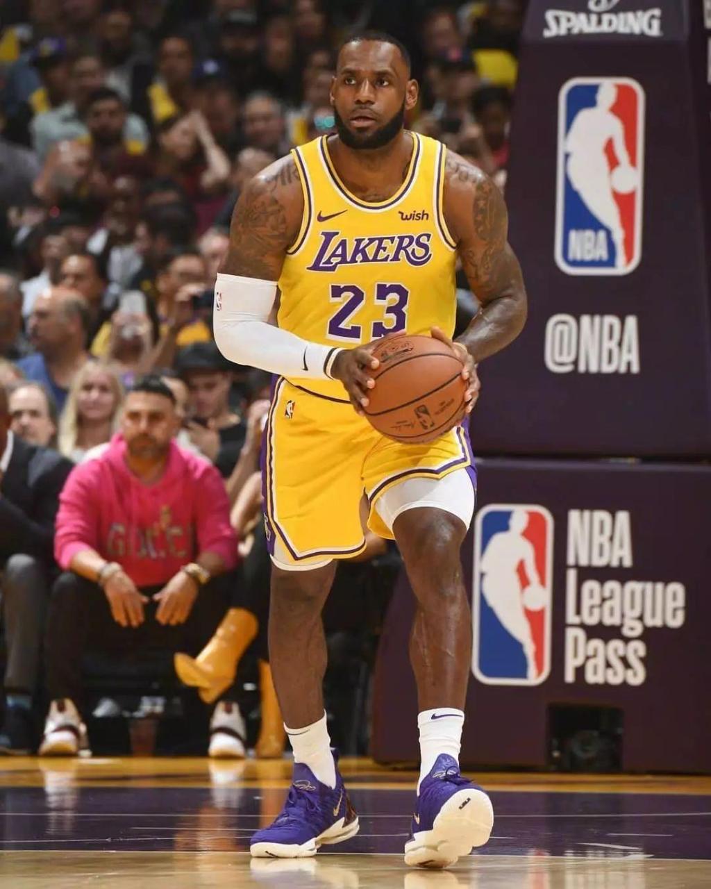 王励勤叫苦！透露国乒困境，樊振东回应是否留洋，为回归提供可能