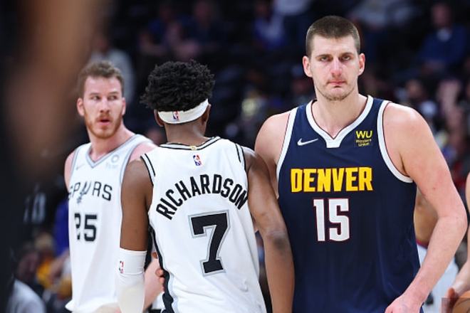 目睹15岁男孩山顶解说后，秘鲁甲转播商报销路费邀其出席联赛