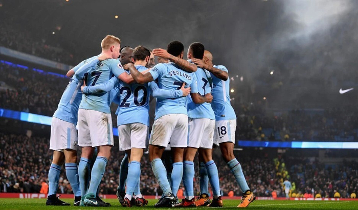 双引擎发力4-1大胜狼队，曼联升至第6：阿莫林终于是露出笑容