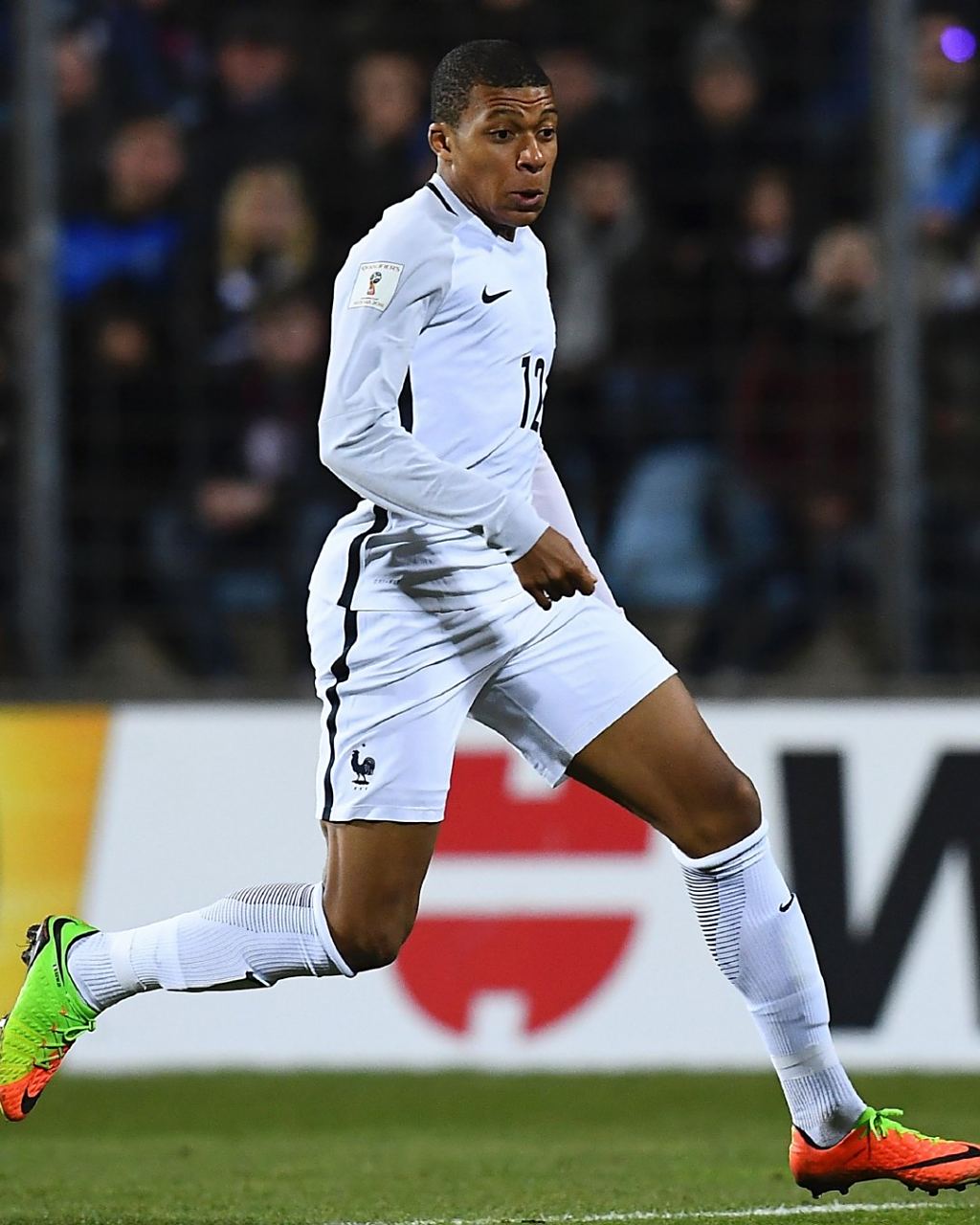 罗马诺：切尔西青训从曼城签下小将艾萨克-麦吉尔瓦里